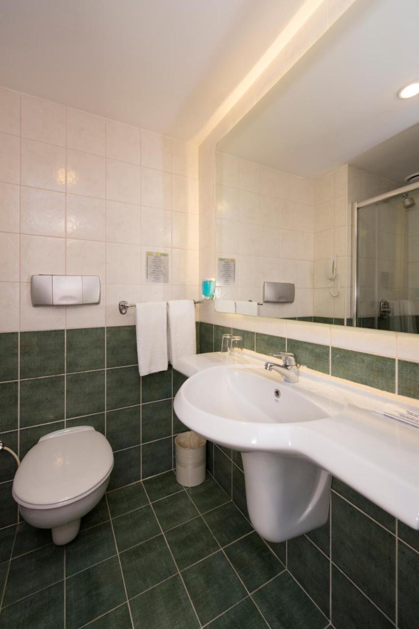 Standard Triple Room,1275028249:JPEG